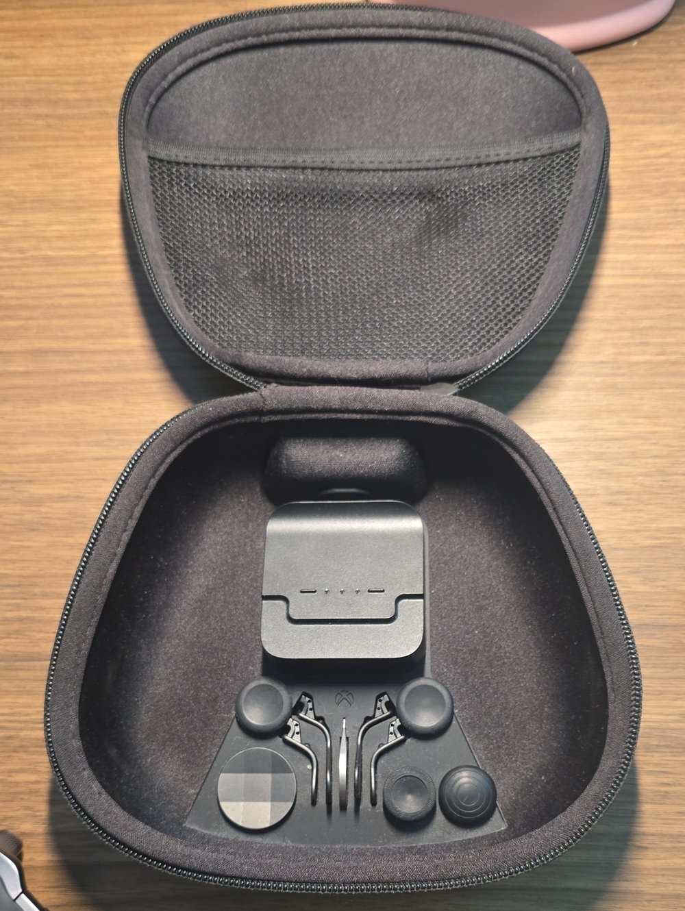 Xbox Elite 2 Controller - Picture 5 of 5